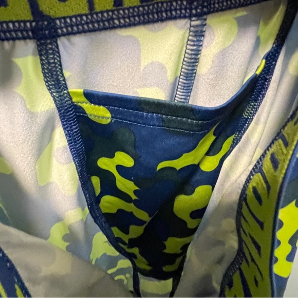 UNDER ARMOUR HeatGear Armour Compression Leggings Blue Green Camo Print Size YLG - Picture 6 of 7